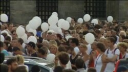 Amsterdam: Tihi marš za žrtve MH17 Amsterdam: Tihi marš za žrtve MH17