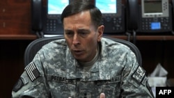 Генерал Дейвід Петреус закликав американських «харизматиків» не підривати зусилля Америки щодо налагодження контактів із півторамільярдним мусульманським світом