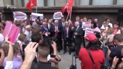 Пикеты против пенсионной реформы у Госдумы Пикеты против пенсионной реформы у Госдумы