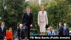 Președintele României, Nicușor Dan, a fost întâmpinat la Chișinău de președinta R. Moldova, Maia Sandu.