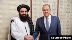 Ministar vanjskih poslova Rusije Sergey Lavrov sastao se s ministrom vanjskih poslova talibana Amirom Khanom Muttaqijem u Rusiji, oktobar 2024.