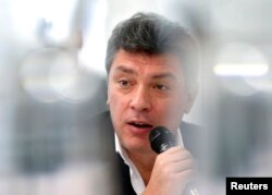 Boris Nemcov, jedan on najuglednijih ruskih opozicionara i glasan kritičar Vladimira Putina, ubijen je u petak veče, 27. februara 2015. na mostu u Moksvi u neposrednoj blizini Kremlja. Ubijen je sa četri metka u leđa.