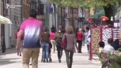 Cetinjani i Podgoričani o kaznama za nepoštovanje himne Cetinjani i Podgoričani o kaznama za nepoštovanje himne