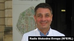 Profesor Andrej Trampuz, direktor laboratorije za istraživanje infektivnih bolesti na "Charité – Universitätsmedizin" u Berlinu