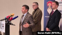 Lideri opozicije u Republici Srpskoj Nebojša Vukanović (prvi slijeva, Lista za pravdu i red), Milan Miličević (SDS) i Draško Stanivuković (PDP).