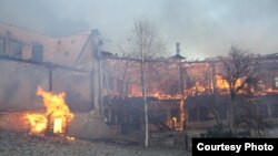 Fotografija manastirskog kompleksa Treskavec, koji je zahvaćen požarom u februaru 2013.