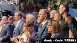 S desna na levo: Predsednica Vlade Vojvodine Maja Gojković, predsednik Vlade Srbije Đuro Macut, predsednica Skupštine Srbije Ana Brnabić i predsednici Srbije i RS Aleksandar Vučić i Milorad Dodik u Sremskim Krlovcima, 3. avgust 2025.