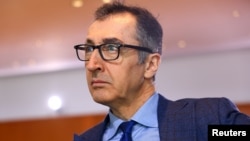 ჯემ ოზდემირი, გერმანიის განათლების მინისტრი