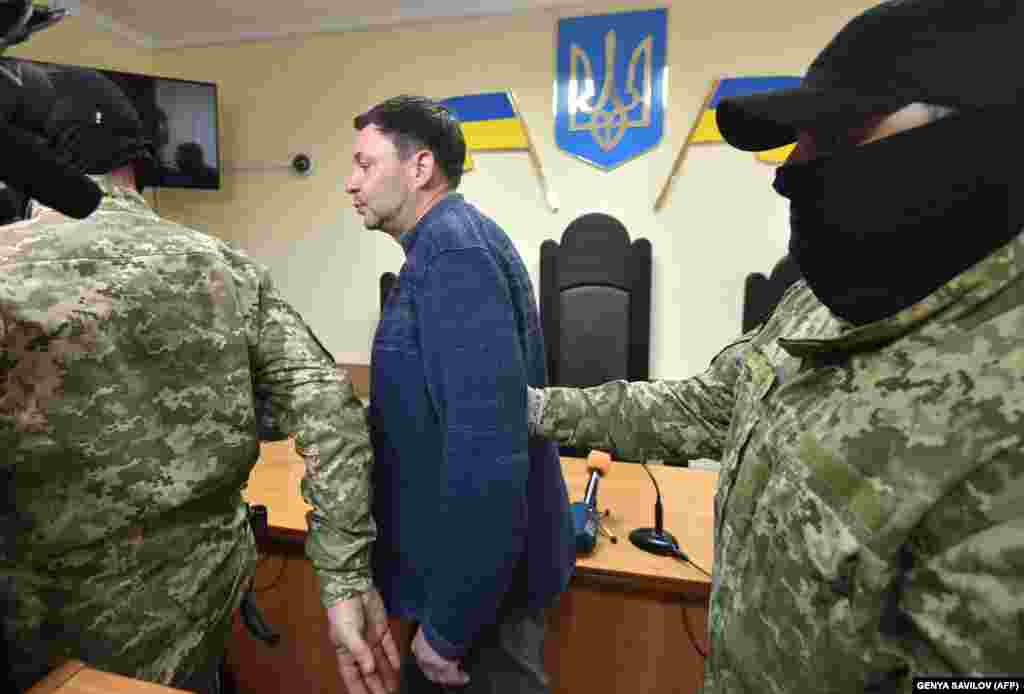 Керівник агентства «РИА Новости Украина» Кирило Вишинський, якого в Україні звинуватили в державній зраді, у приміщенні суду. Херсон, 17 травня 2018 року. БІЛЬШЕ ПРО ЦЕ
