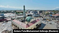 Через землетрус і цунамі в Індонезії загинули сотні людей