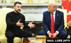 Владимир Зеленский и Дональд Трамп во время встречи в Овальном кабинете Белого дома, 28 февраля 2025 года
