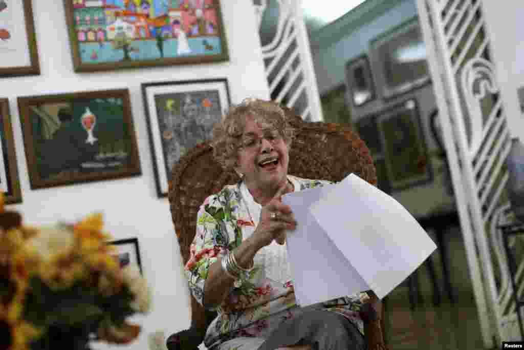 Кубинка Илеана Ярса получила ответ на свое письмо, недавно отправленное президенту Обаме. Оно пришло с первой партией корреспонденции, прибывшей на Кубу из США: до недавнего времени прямого почтового сообщения между двумя странами не было.    