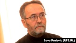 Moramo doći do istine, a da bi došli do istine moramo postavljati pitanja: Dragoljub Vuković