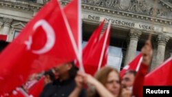 Protest u Berlinu, 1. juni 2016.