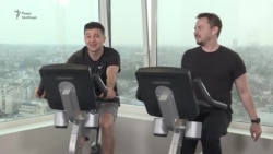 Зеленский на тренажере. Интервью Радіо Свобода (видео) Зеленский на тренажере. Интервью Радіо Свобода (видео)
