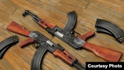 Автомат Калашникова, архивное фото