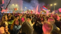 'Koracima sećanja' hiljade studenata umarširale u Novi Sad  'Koracima sećanja' hiljade studenata umarširale u Novi Sad