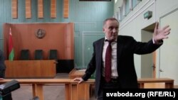 Колишній кандидат на президента Білорусі Володимир Некляєв під час судового засідання, Мінськ, 5 травня 2011 року