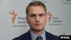 «Ми будемо однією сім’єю. Вони будуть працювати по своїм кримінальним провадженням, ми по своїм», – заявив генпрокурор