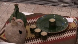 В Киеве представили коллекцию прикладного искусства крымских татар (видео) В Киеве представили коллекцию прикладного искусства крымских татар (видео)