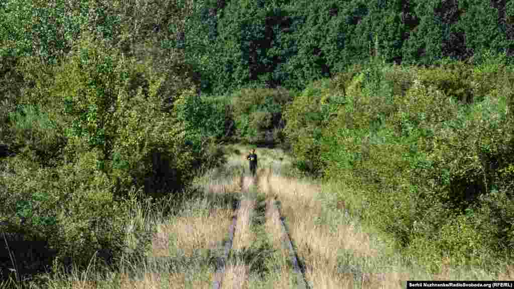 «Мандрівка довжиною в тисячі кілометрів починається з одного кроку» – так говорив китайський філософ Лао-цзи. Так само і для особи, яка йде покинутою ділянкою Боржавської вузькоколійної залізниці, – це маленька подорож