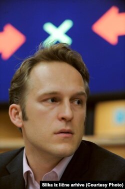 Jedan od razloga za zastoj je neodgovornost koja se baštini u svim međuzonama koje je Dejton stvorio: Vedran Džihić