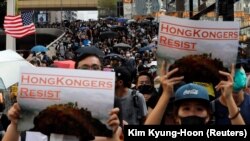 Demonstranti na ulicama Hong Konga