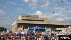 Мітинг в Сімферополі – як ніколи небагатолюдний