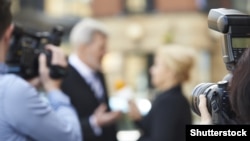 "Za uspješno suprotstavljanje štetnom uticaju lažnih vijesti neophodna je i kritička javnost koja će prepoznavati simptome pokušaja da se 'prevede žedna preko vode' ".