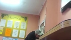 Виталий Дрыженко в ломбарде Виталий Дрыженко в ломбарде