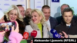 Saša Mujović (desno) tokom proslave izborne pobjede u Podgorici 2024.