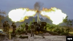 Иллюстрационное фото. Артиллерийский огонь во время учений. Киевская область, октябрь 2016 года