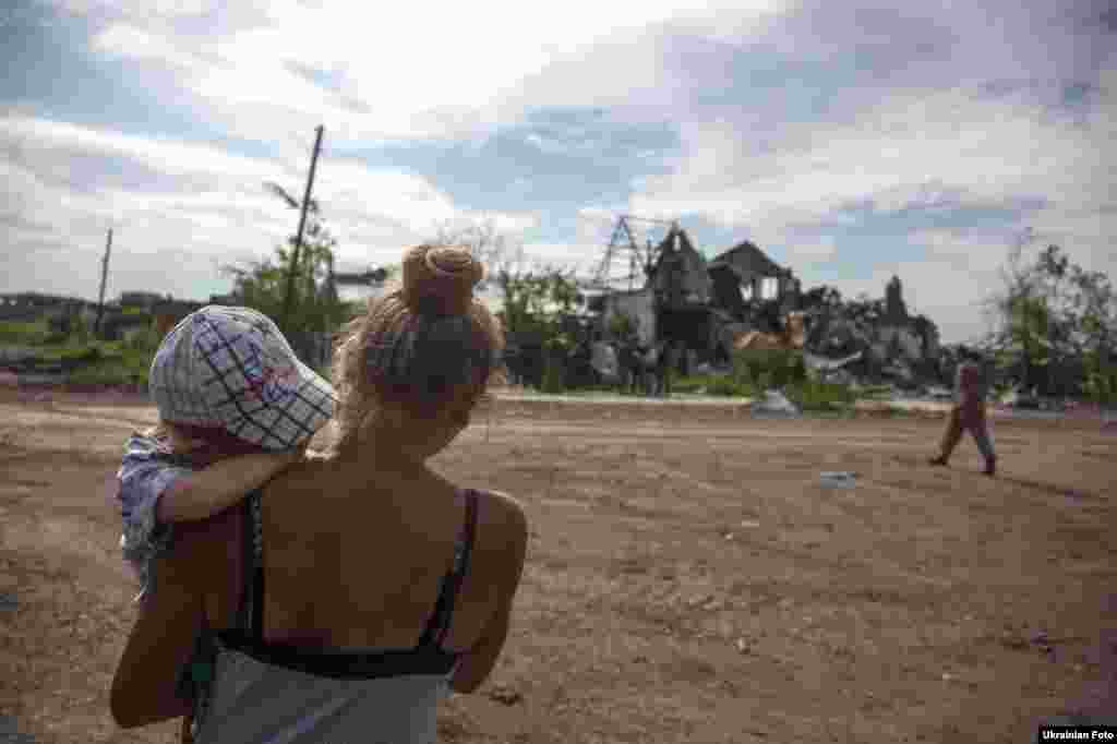 Село Семенівка після боїв сил АТО з терористами, Слов'янський район, Донецька область, 15 липня 2014 року