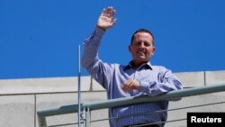 Pred Ričardom Grenelom, specijalnim izaslanikom američkog predsednika, je drugi pokušaj da organizuje sastanak Kosovao i Srbije na vrhu, u Beloj kući. Na fotografiji u Berlinu, gde je bio donedavni SAD ambasador, 23. jula 2019.