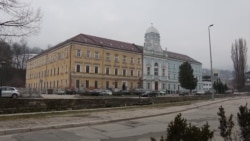 Travnička gimnazija u raljama politike Travnička gimnazija u raljama politike