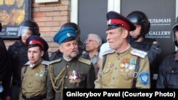 Блокированная Галерея Марата Гельмана в день запланированного начала выставки «Духовная брань». Фото Павла Гнилорыбова.