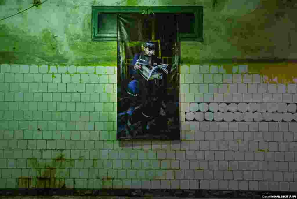 Umjetnička djela sada krase prostorije rudnika.