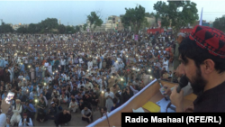 پښتون ژغورنې غورځنګ تر دې وړاندې په لاهور کې هم لویه جلسه کړې وه. 