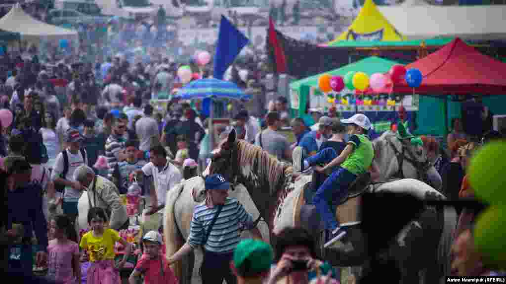 Назва свята пов'язана з його походженням і складається з двох імен ісламських пророків: Хідіра та Ільяса