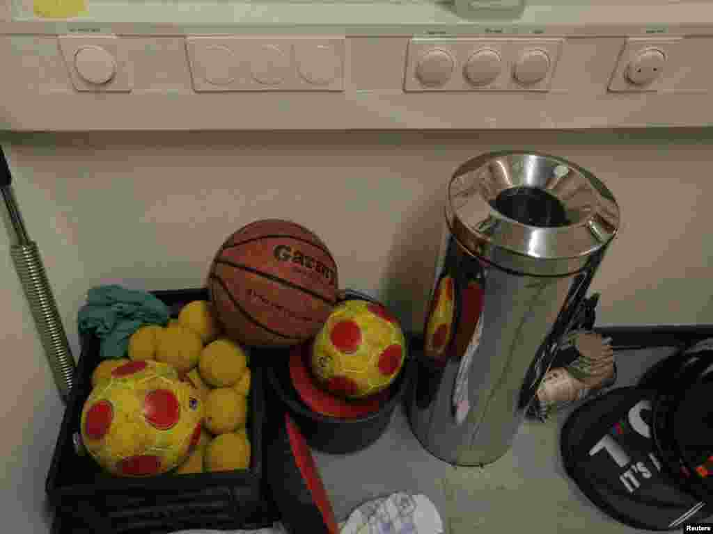 Fotograf Reutersa Damir Šagolj dobio je ekskluzivni pristup pritvorskoj jedinici Haškog tribunala.