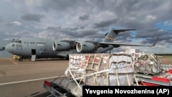 Американский транспортный самолет, иллюстративное фото