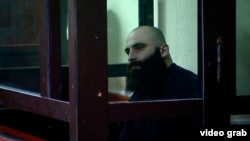 ბრალდებული ბექა ჯაიანი სასამართლო პროცესზე