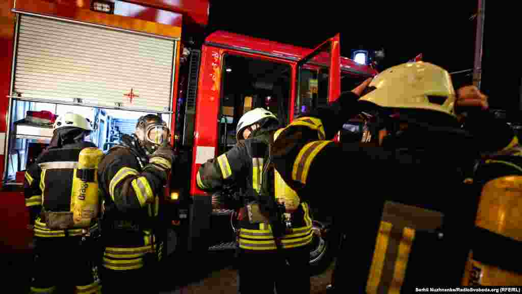 ДСНС України розпочала перевірку торгово-розважальних комплексів країни. Офіційно – вказівка Кабінету міністрів, неофіційно – трагедія в російському Кемерові підштовхнула більш ретельно поставитися до протипожежної безпеки в місцях масового скупчення людей