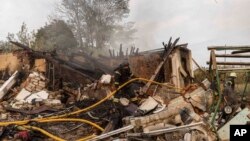 На місці пожежі рятувальники виявили тіло 41-річного чоловіка та травмовану 66-річну жінку. Фото ілюстративне