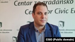 Milos Vukanović, analitičar