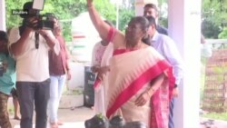 هند کې یوه قبایلي ښځه ولسمشره شوه
 هند کې یوه قبایلي ښځه ولسمشره شوه