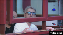 „მთავარი არხის" გენერალური დირექტორი ნიკა გვარამია სააპელაციო სასამართლოს სხდომაზე. 