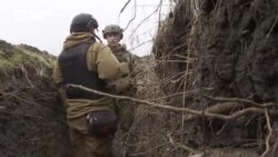 Спецрепортаж из-под Марьинки, где украинские военные держат оборону Спецрепортаж из-под Марьинки, где украинские военные держат оборону