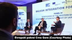 "Balkanski integracioni forum 2022", Predsjednik Crne Gore Milo Đukanović, član Predsjedništva BiH Željko Komšić i moderator Momčilo Radulović iz Evropskog pokreta Crne Gore. Podgorica, 18.novembar 2022. Foto: Evropski pokret