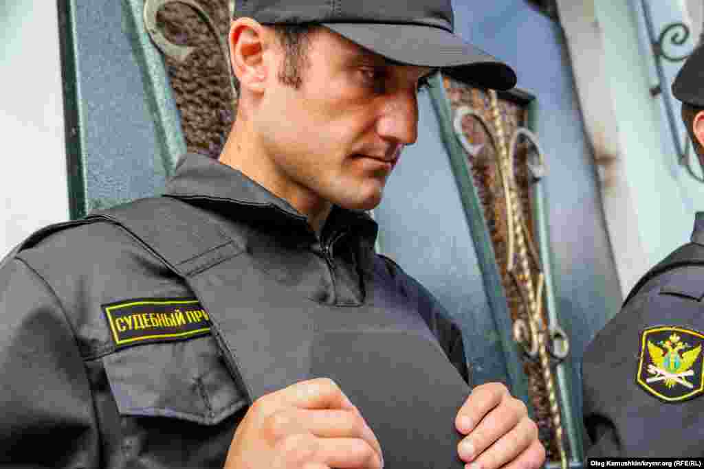 Сотрудникам дали время до 19 сентября полностью очистить здание, иначе «Фонд «Крым» ожидает еще штраф 